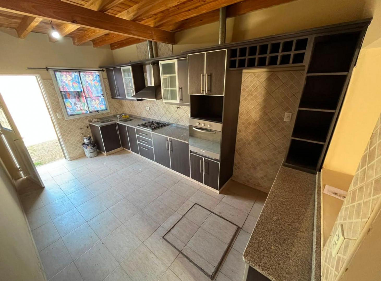 Foto de CASA EN ALQUILER CON AMPLIO JARDIN EN LAS HERAS, imagen 1