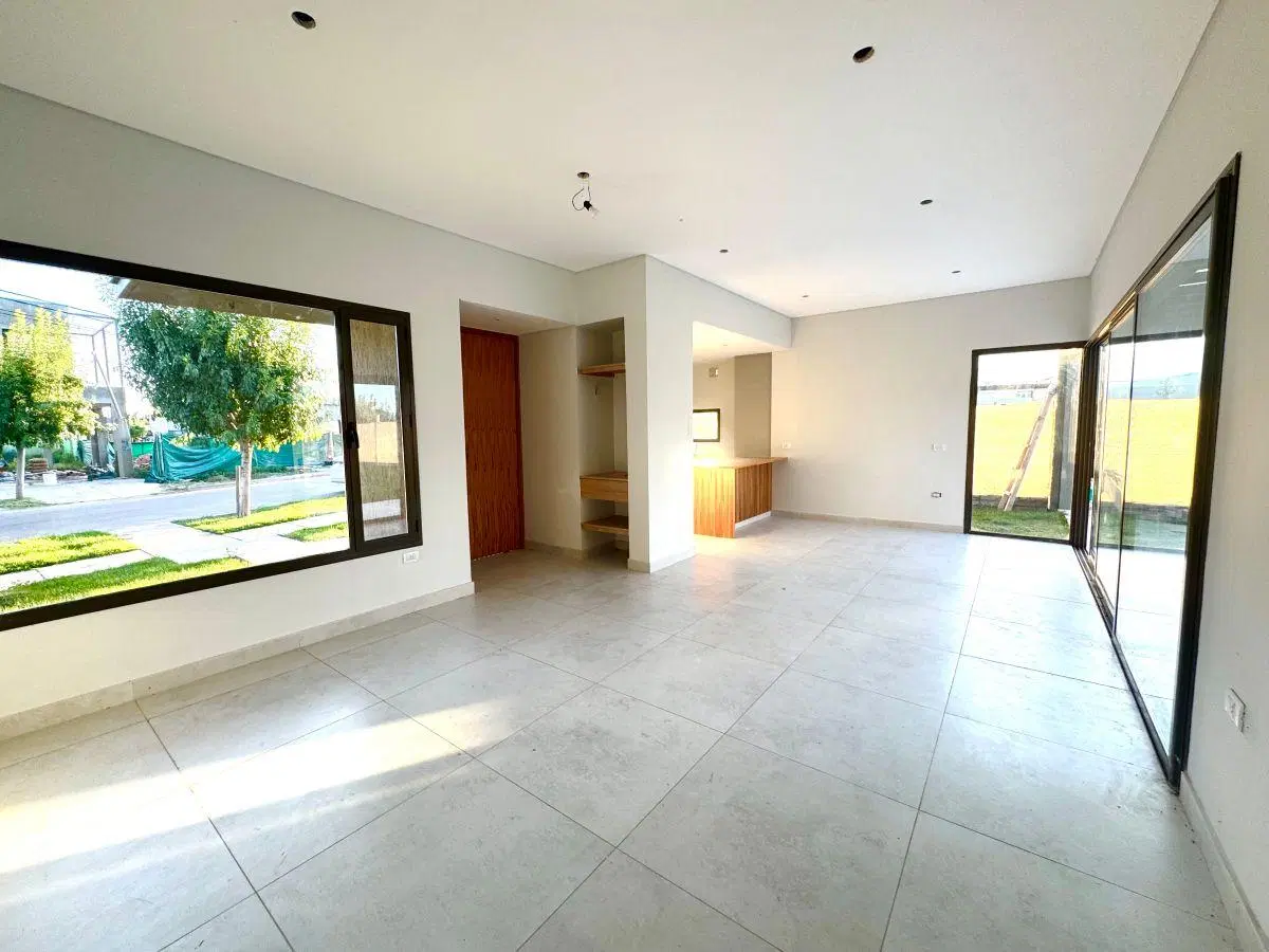 Vendo casa a estrenar en Gardens 5