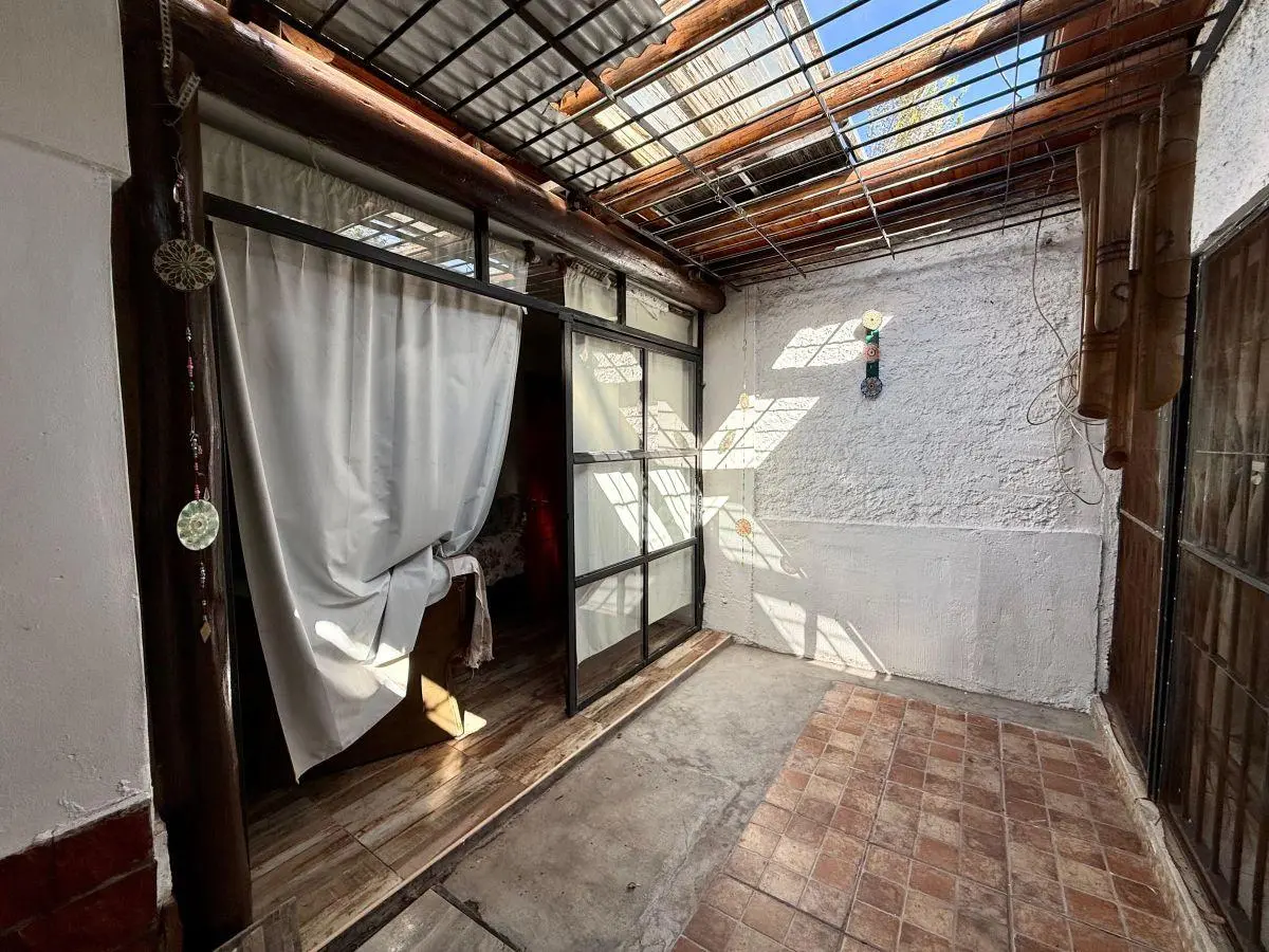 VENTA CASA EN B° SUAREZ GODOY CRUZ 8