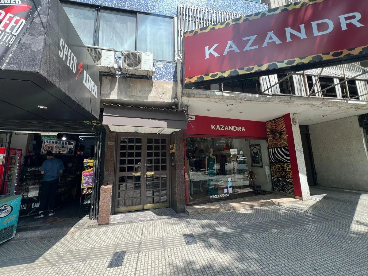 OFICINA EN VENTA CALLE COLON - MENDOZA 3