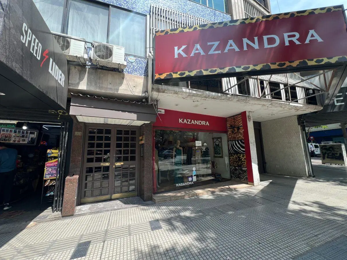 OFICINA EN VENTA CALLE COLON - MENDOZA 5