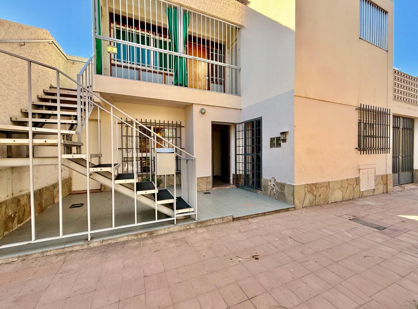 Foto de CASA EN VENTA - SEXTA SECCIÓN 4 AMBIENTES, imagen 2