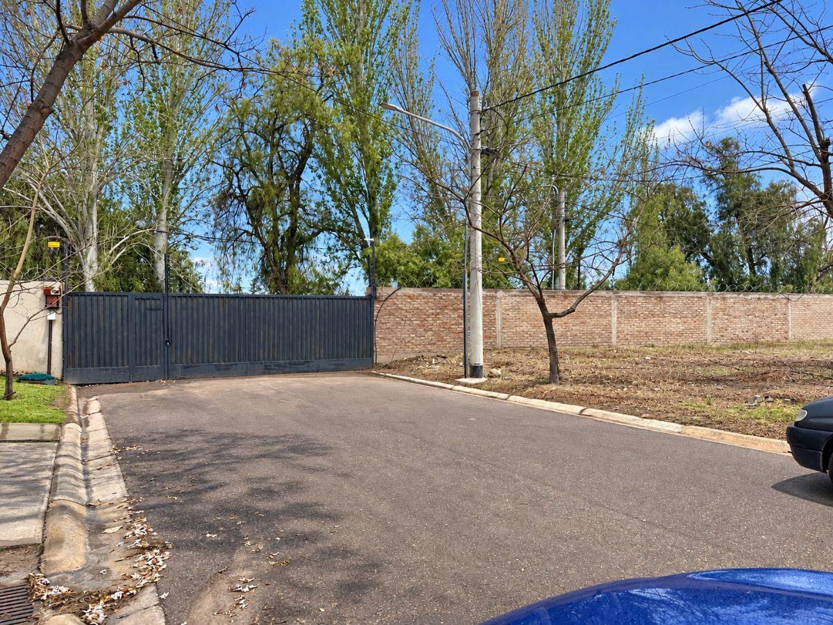 Foto de VENTA LOTE B° PRIVADO MARIA ANTONIETA - LUJAN DE CUYO, imagen 2