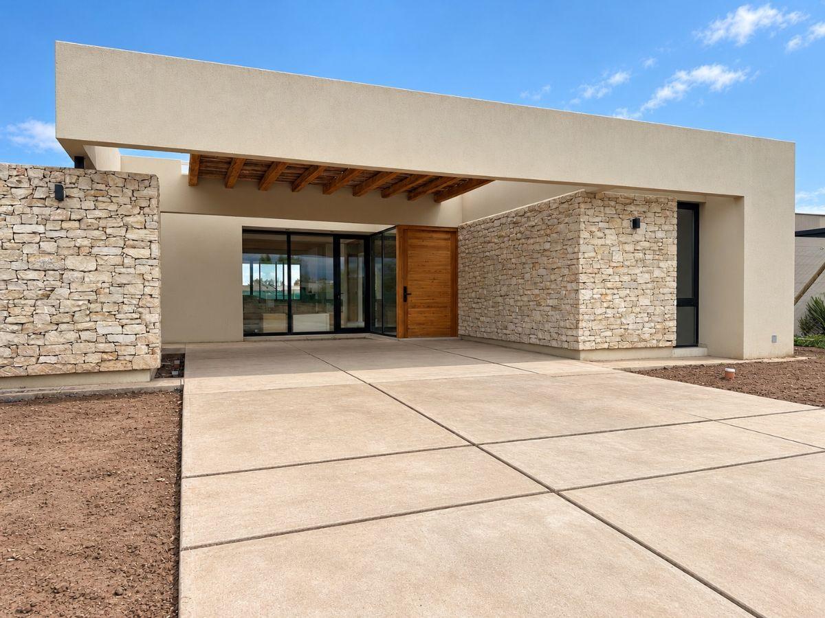 Foto de VENTA HERMOSA CASA B° ALMA GARDENIA - 3 DORMITORIOS, imagen 1
