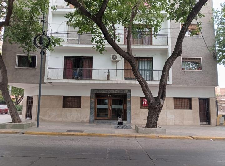 VENDO DEPARTAMENTO CENTRICO 2 DORMITORIOS 5