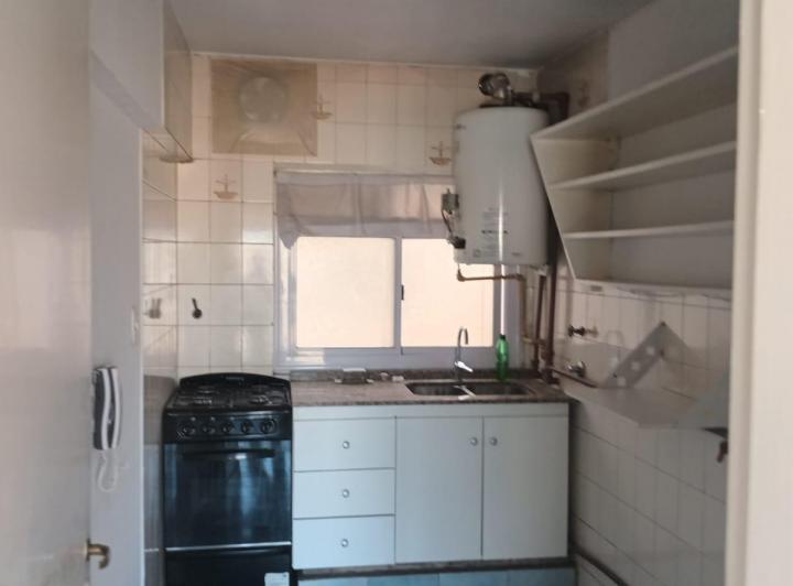 VENDO DEPARTAMENTO CENTRICO 2 DORMITORIOS 3
