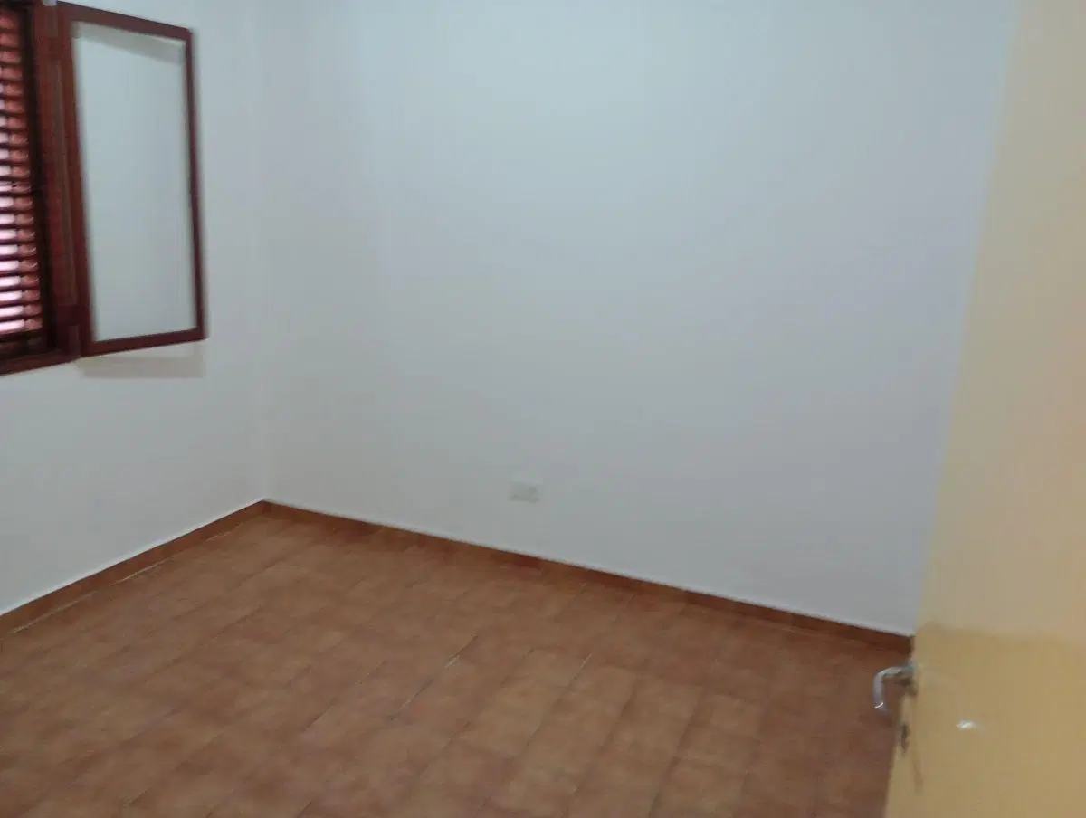 MELIS PROPIEDADES ALQUILA CASA 3 DORMITORIOS BARRIO 21 DE JULIO 4