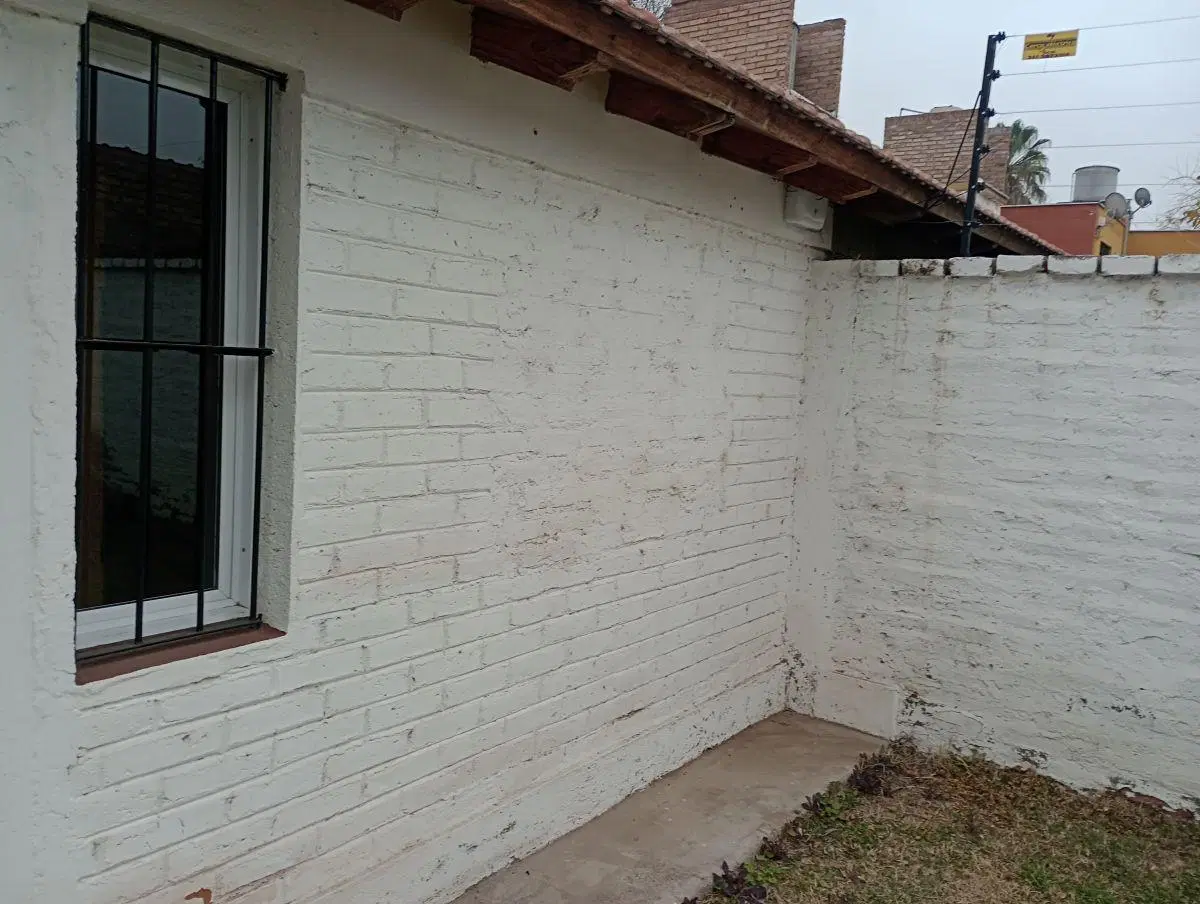 MELIS PROPIEDADES ALQUILA CASA 3 DORMITORIOS BARRIO 21 DE JULIO 1