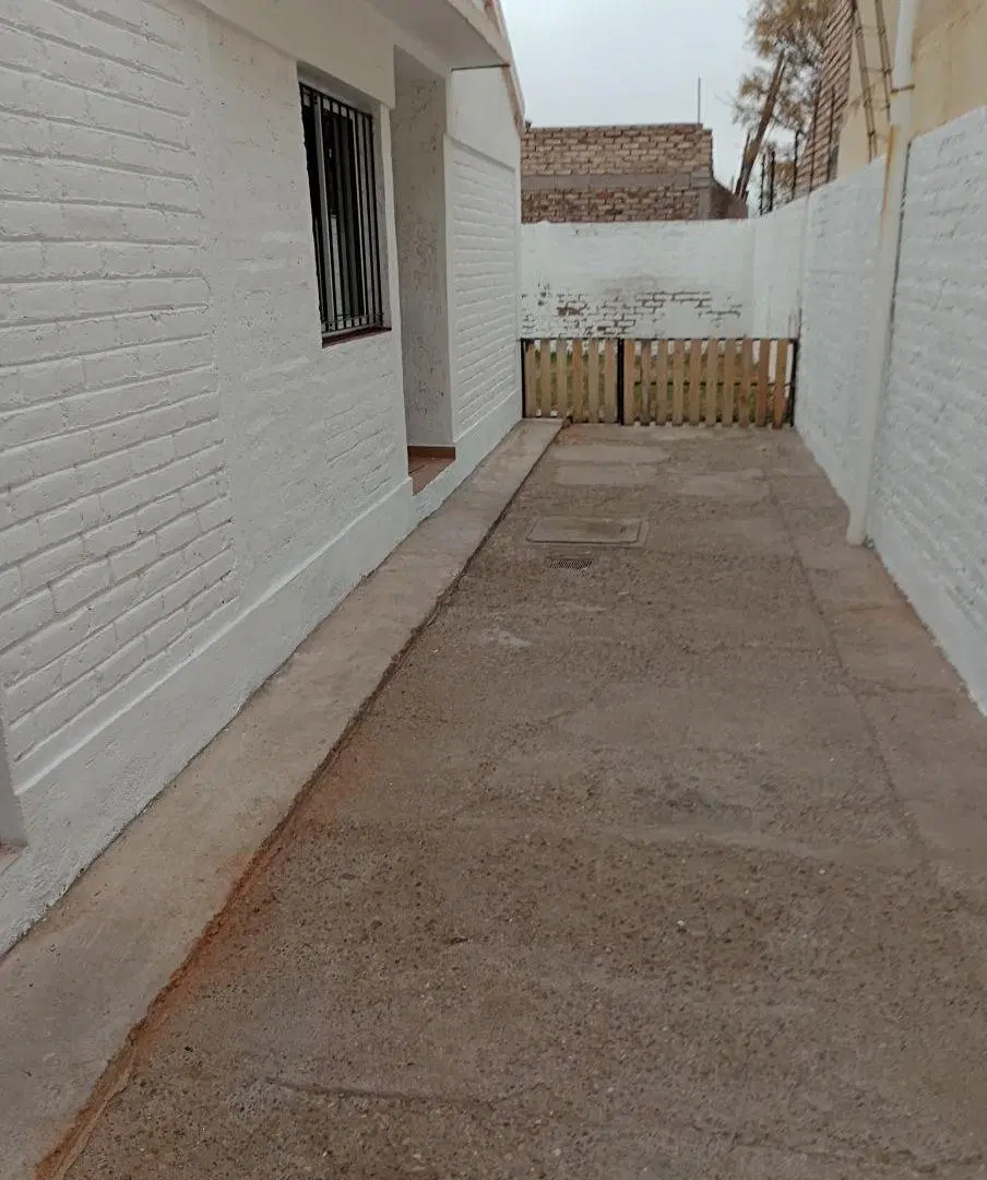 MELIS PROPIEDADES ALQUILA CASA 3 DORMITORIOS BARRIO 21 DE JULIO 5