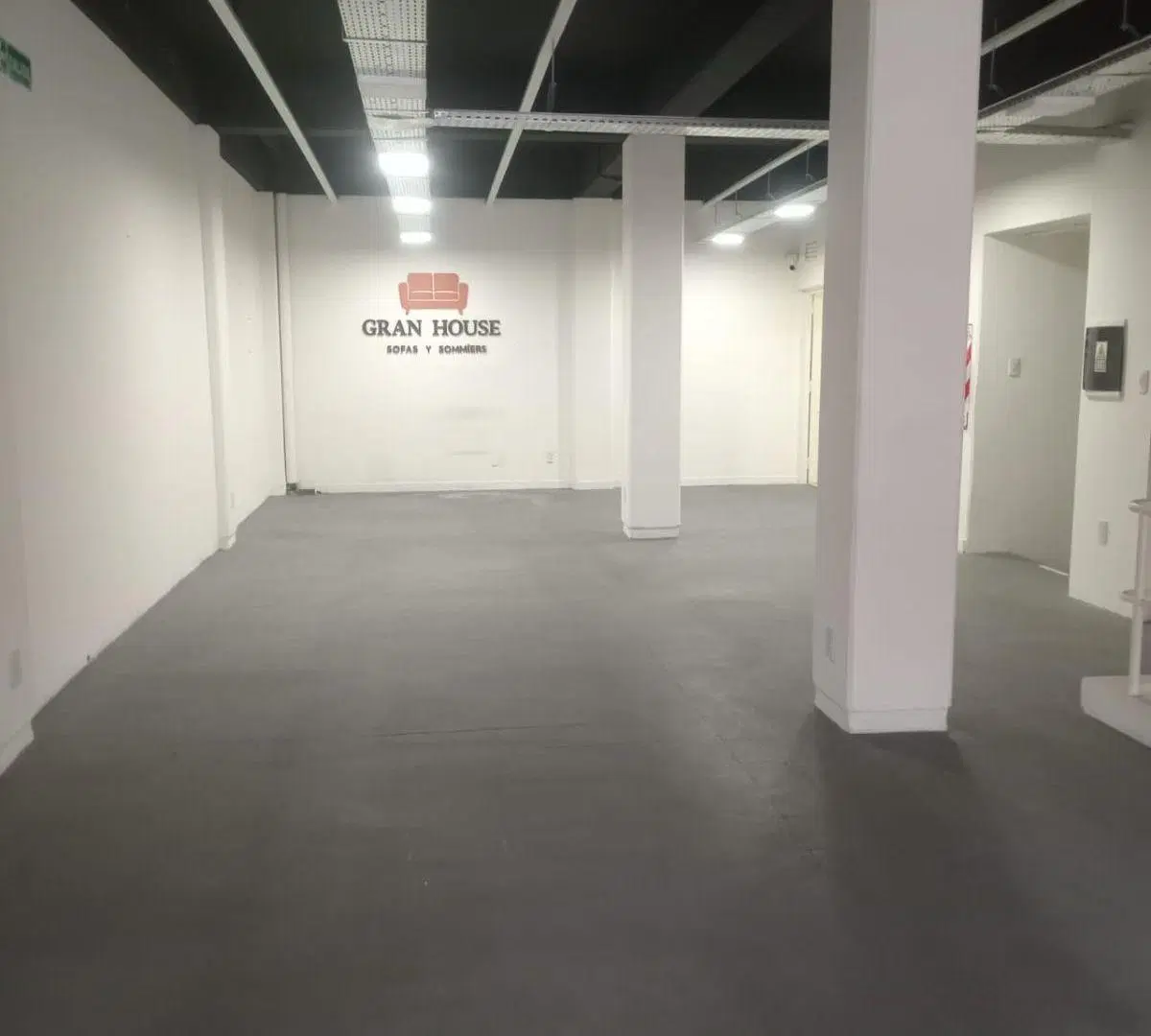 ALQUILO LOCAL COMERCIAL SOBRE CALLE SAN JUAN CASI RONDEAU AMPLIO CON SUBSUELO 5