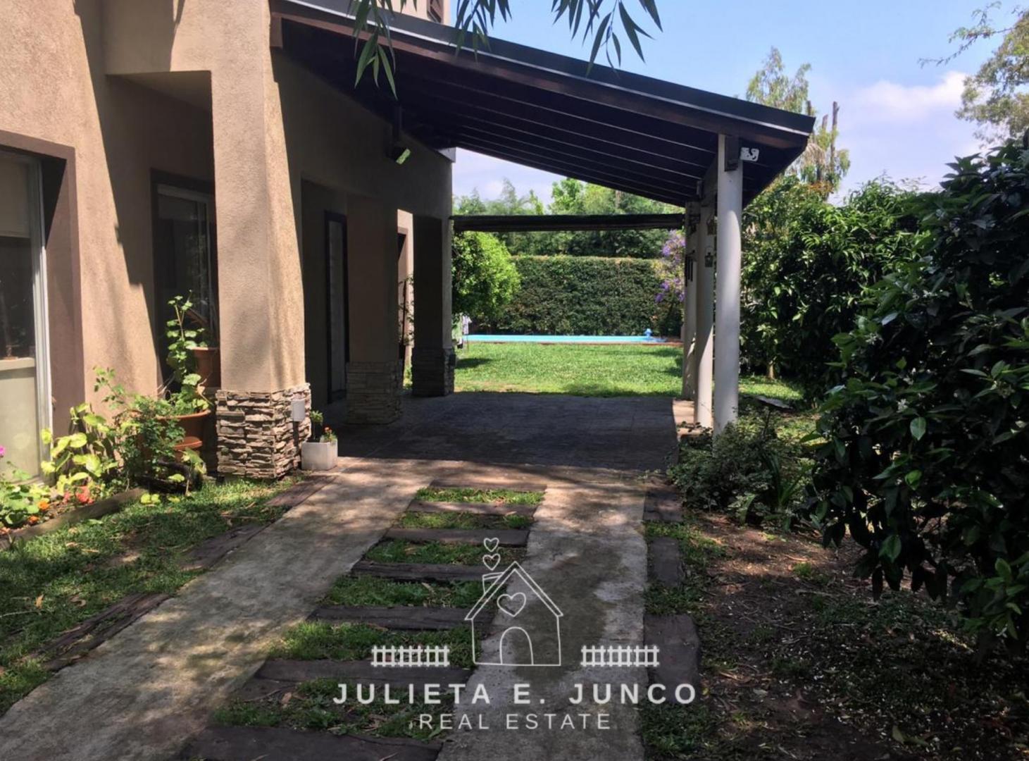 Foto de Venta casa 4 ambientes con pileta- El Carmencito, imagen 2