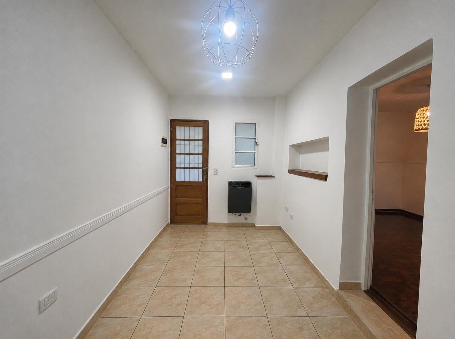 Foto de ALQUILER PH DEPARTAMENTO 2 AMBIENTES BERNAL CENTRO, imagen 2