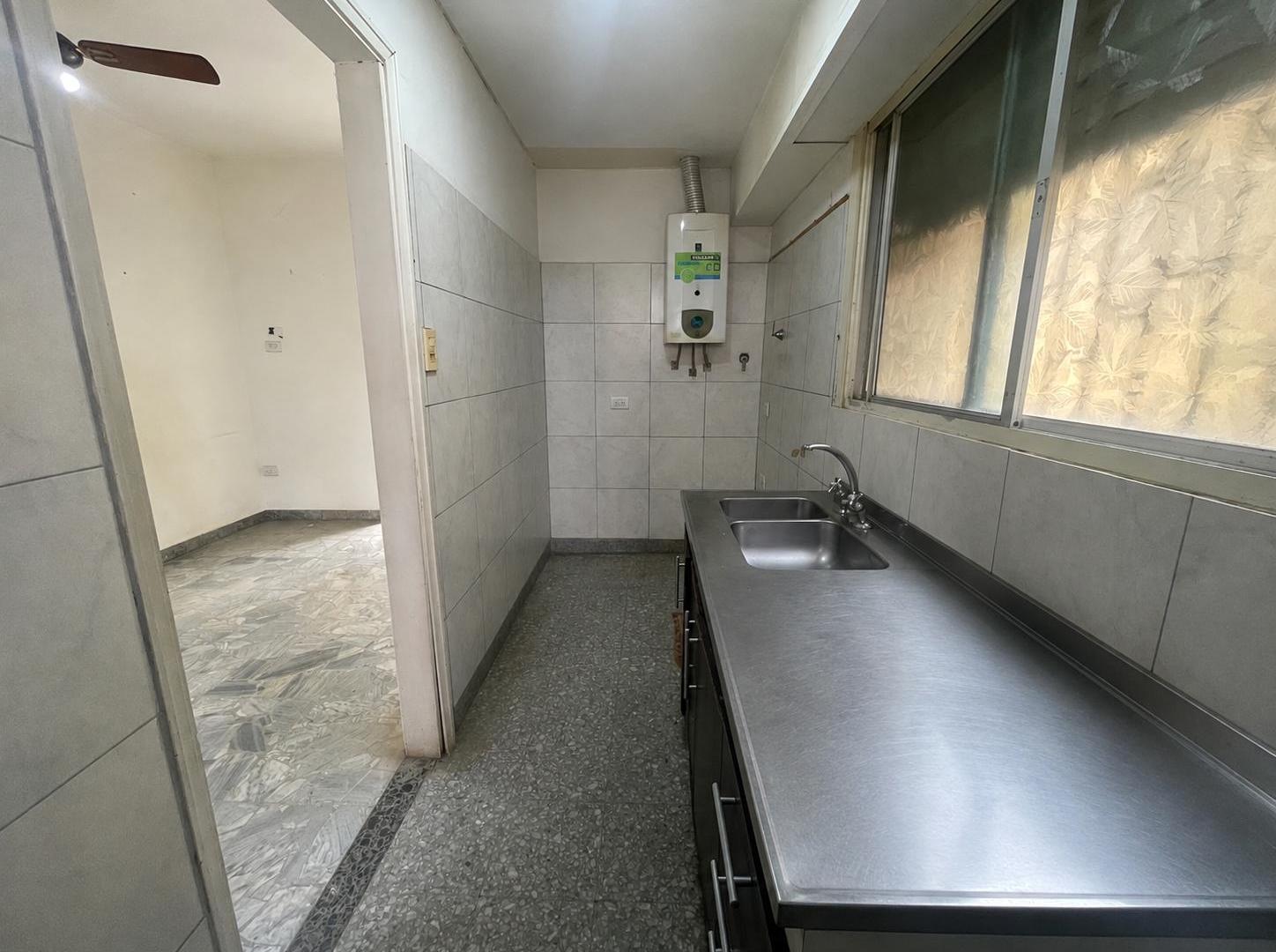 Foto de VENTA PH FRENTE 3 AMBIENTES WILDE CENTRO, imagen 1