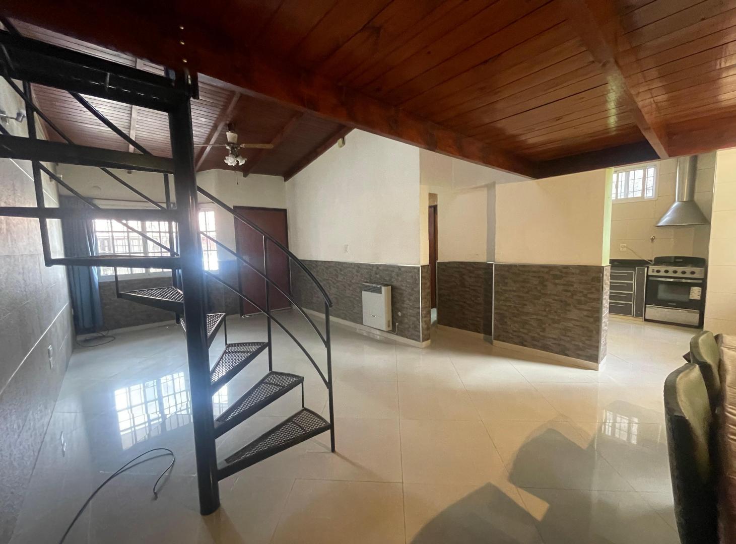 Foto de ALQUILER PH 3 AMBIENTES BERNAL CENTRO, imagen 4