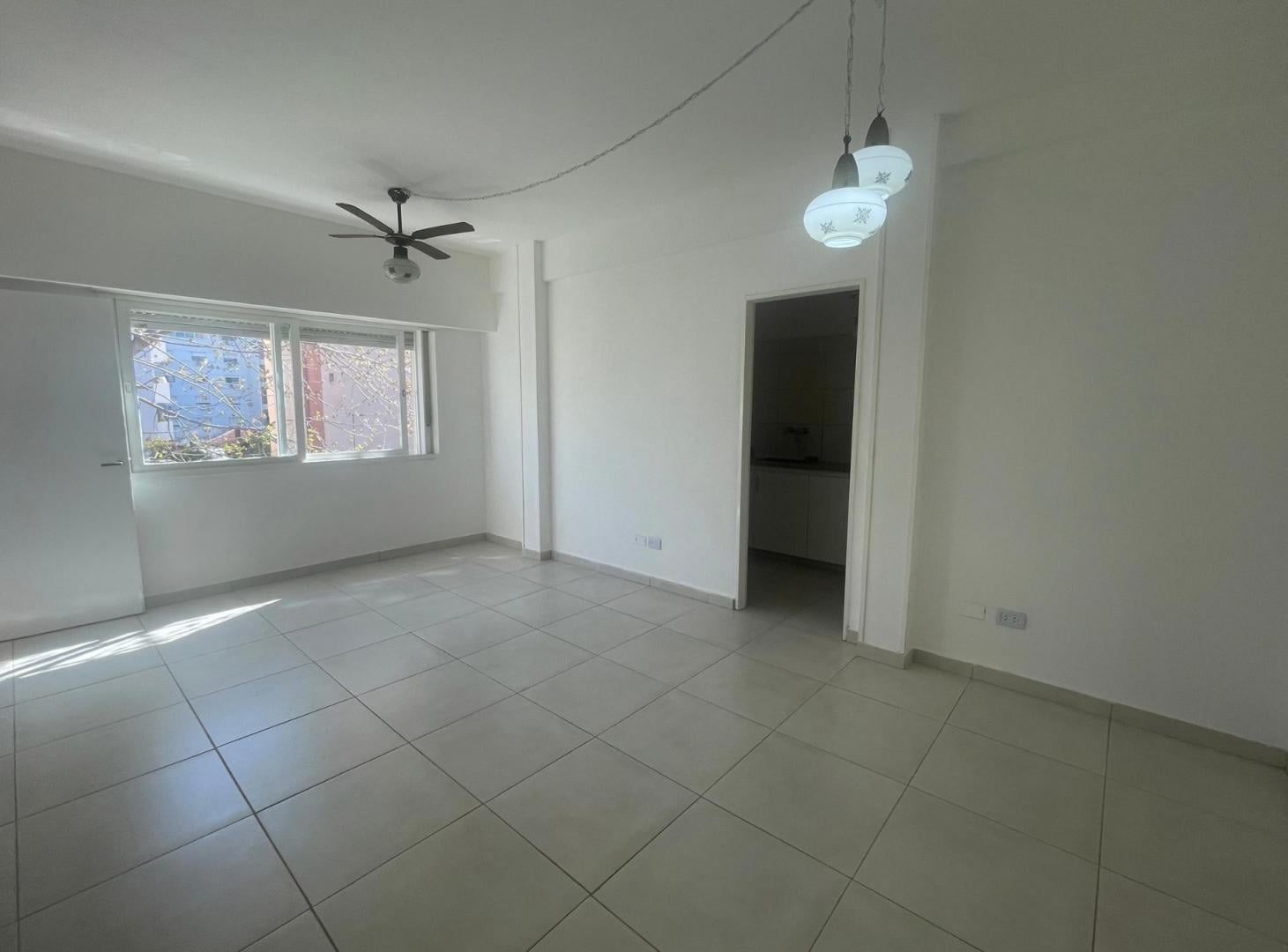 Foto de Alquiler Departamento 3 ambientes - Quilmes Centro, imagen 2