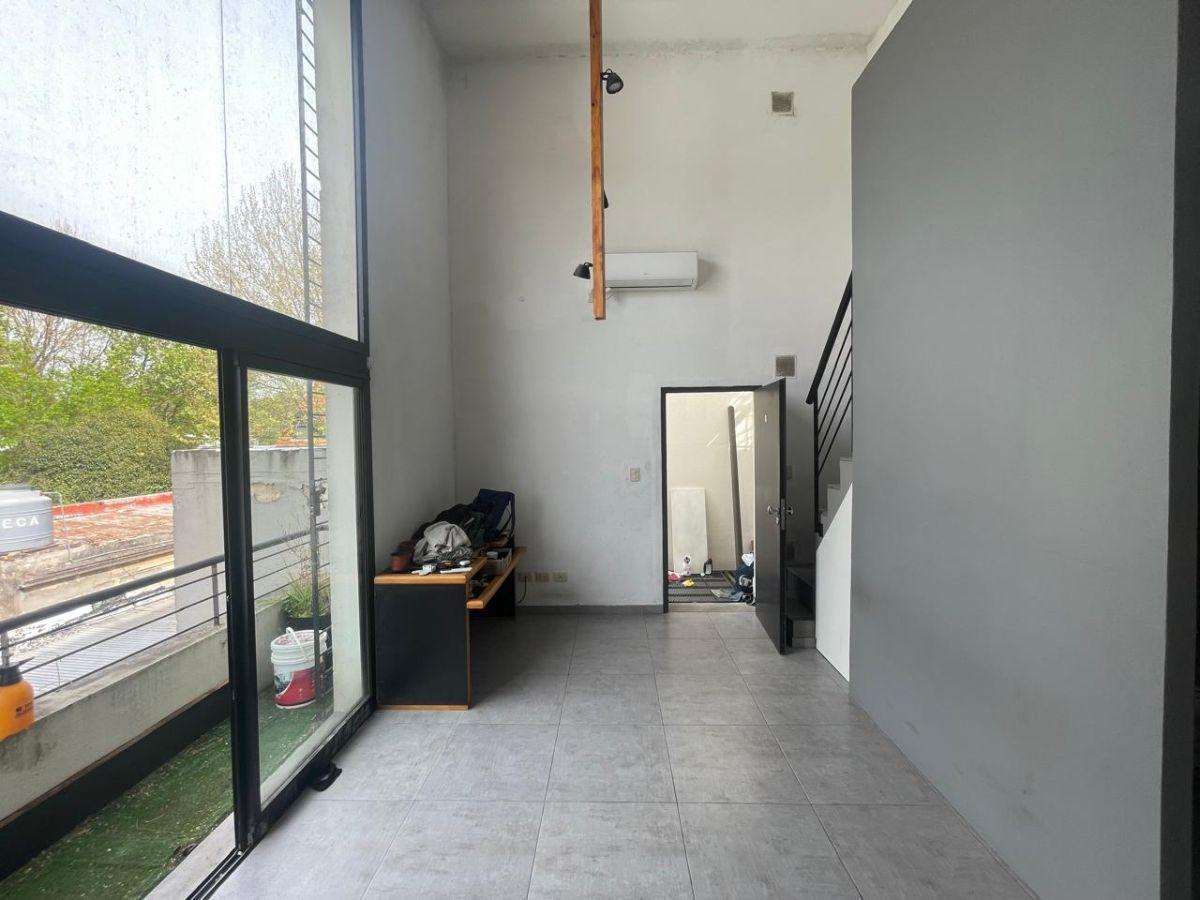Foto de VENTA DEPARTAMENTO 2 AMBIENTES TIPO LOFT BERNAL ESTE, imagen 2