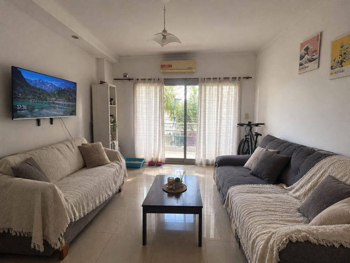 Foto de Departamento de 55 m² con 2 dormitorios en alquiler en Bernal, imagen 2