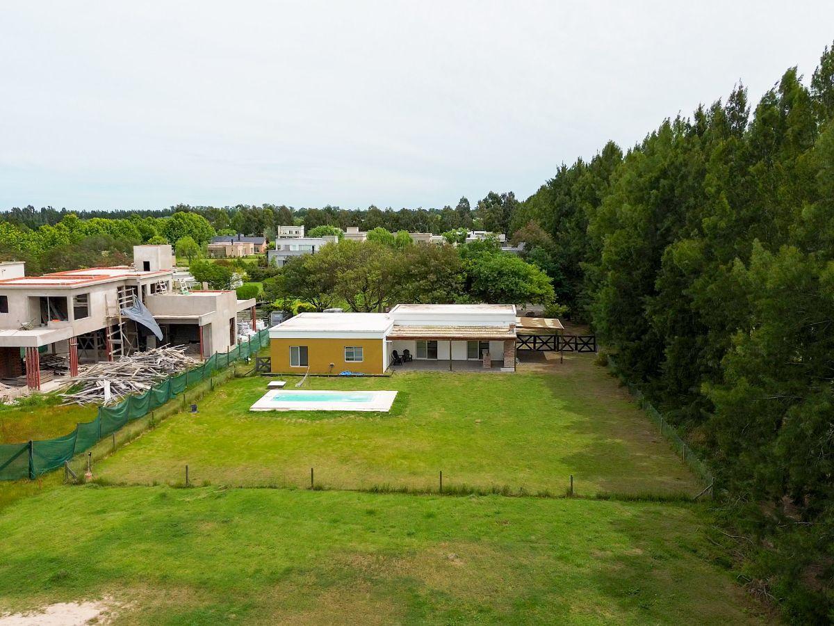 VENTA – CASA – LOTE PERIMETRAL CON PILETA - HARAS DEL SUR II