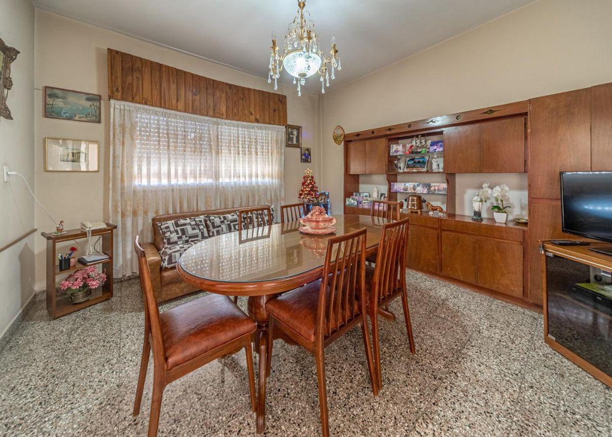 VENTA PH 4 AMBIENTES EN CASEROS