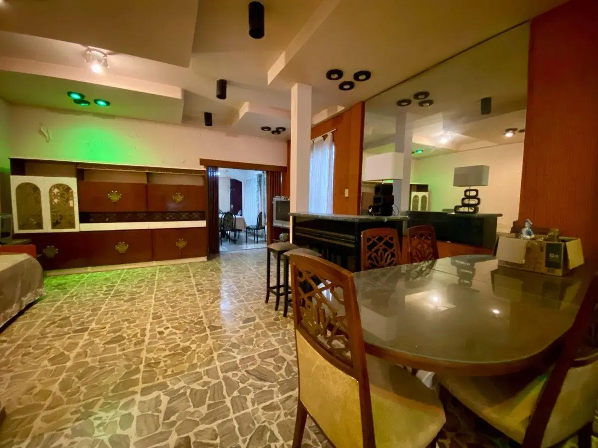 VENTA CASA CON GALPON EN VALENTIN ALSINA 4