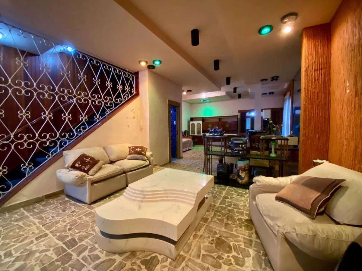 VENTA CASA CON GALPON EN VALENTIN ALSINA 3
