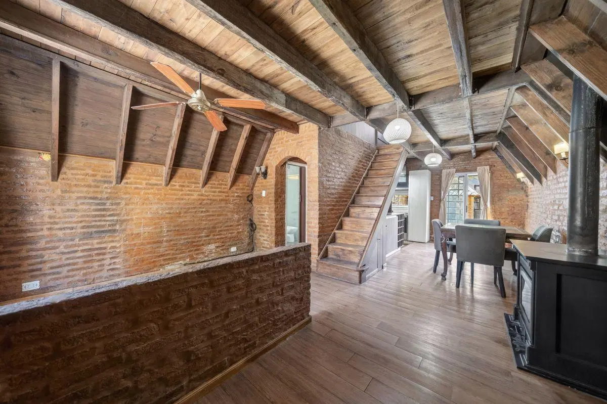 VENTA CASA QUINTA ALPINA CON PILETA Y QUINCHO PASO DEL REY MORENO 4