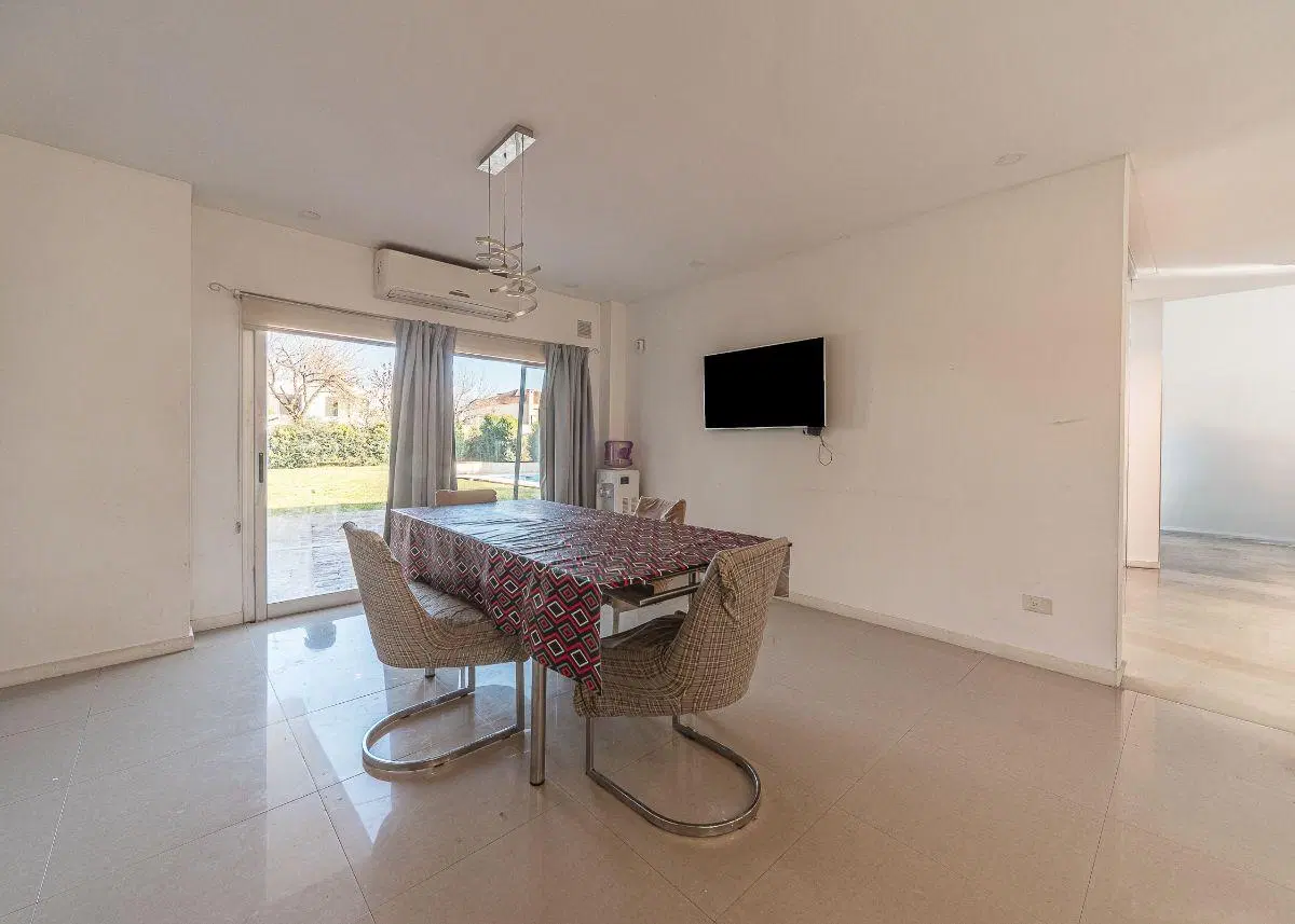 CASA EN VENTA HARAS SANTA MARIA LAS LOMAS 2