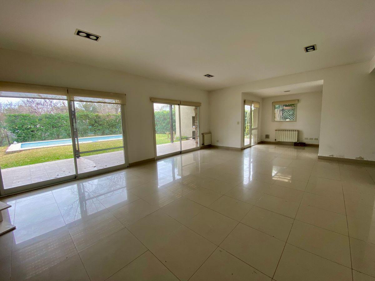 Foto de VENTA CASA 4 AMBIENTES EN HARAS SANTA MARIA LOS EUCALIPTOS, imagen 5