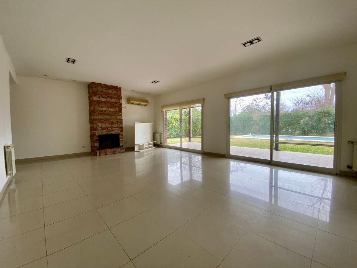 Foto de VENTA CASA 4 AMBIENTES EN HARAS SANTA MARIA LOS EUCALIPTOS, imagen 4