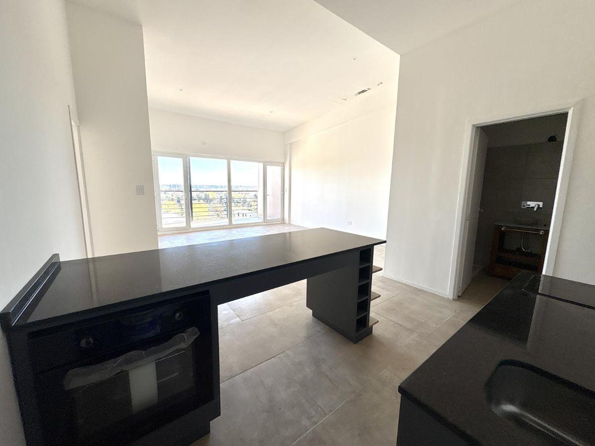 Foto de VENTA DEPARTAMENTO DOS AMBIENTES CON COCHERA Y VISTA ABIERTA EN TIGRE, imagen 4