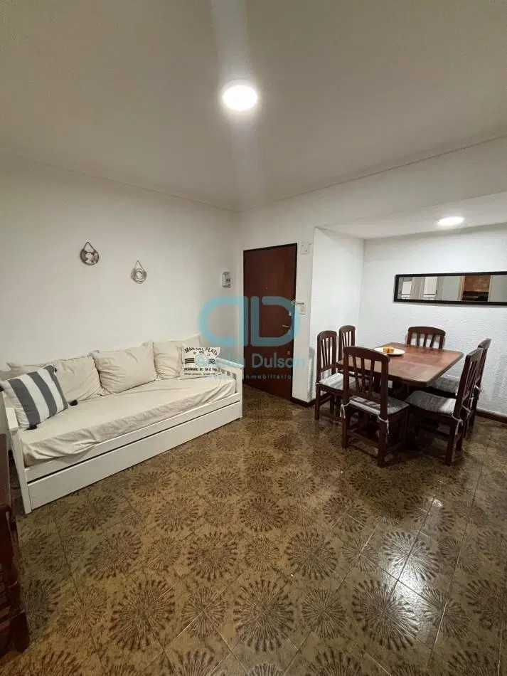 VENTA 2 AMBIENTES AL CONTRAFRENTE CON COCHERA 3