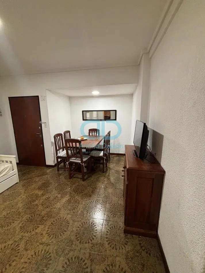 VENTA 2 AMBIENTES AL CONTRAFRENTE CON COCHERA 5