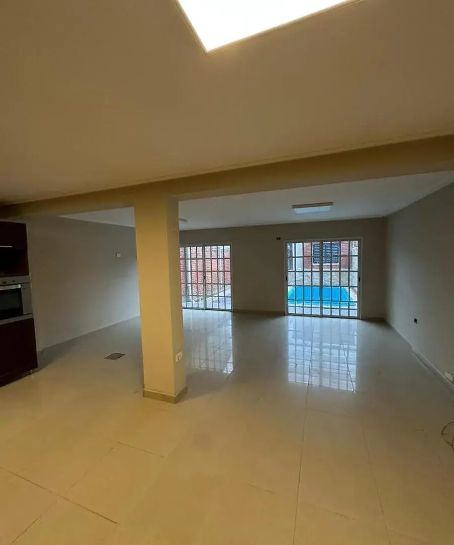 Casa en Av. Peron 2