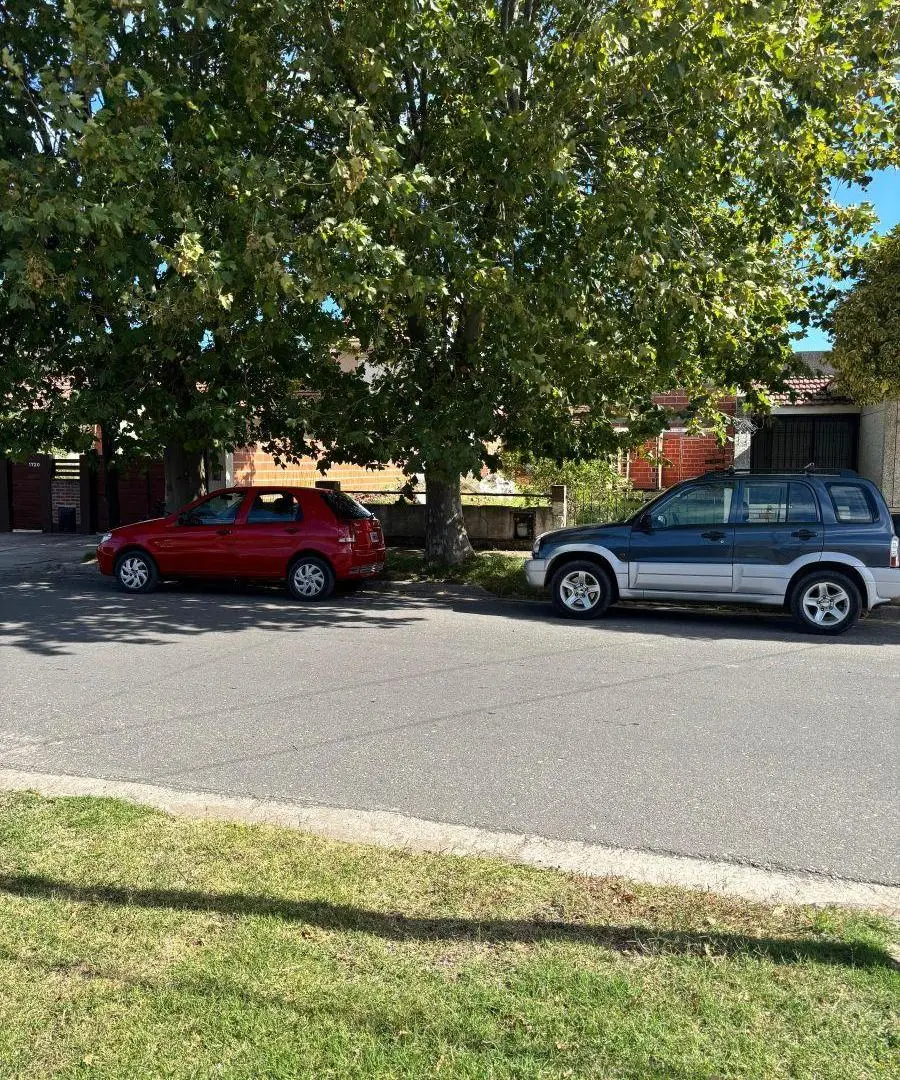 TERRENO ZONA RESIDENCIAL TODOS LOS SERVICIOS Y ASFALTO, 12M DE FRENTE 4