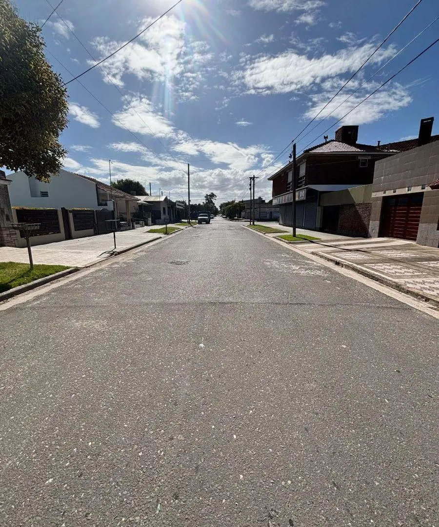 TERRENO ZONA RESIDENCIAL TODOS LOS SERVICIOS Y ASFALTO, 12M DE FRENTE 3