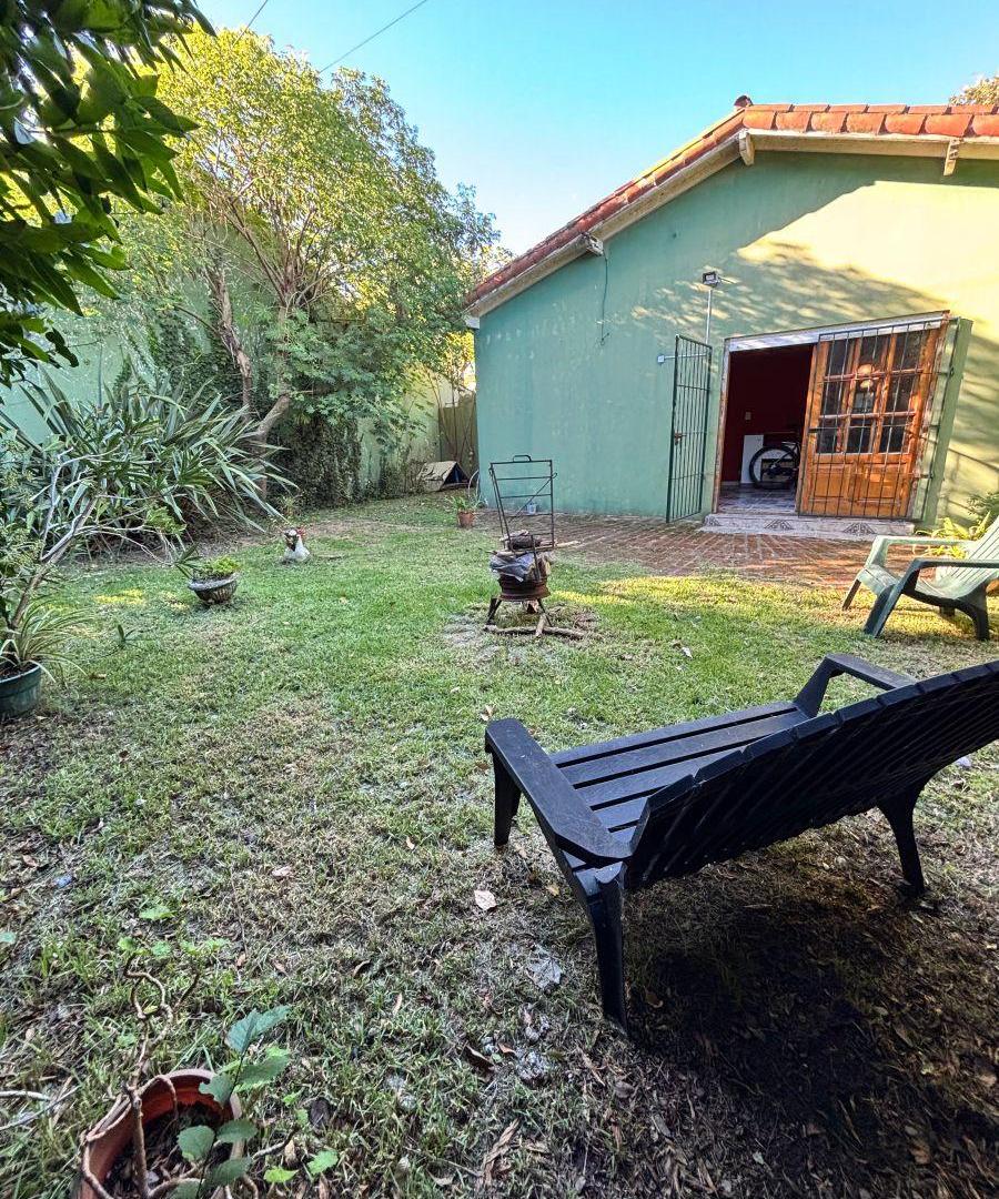 Foto de CHALET 3 AMB con parque y garaje, entorno residencial y tranquilo a 5, imagen 4