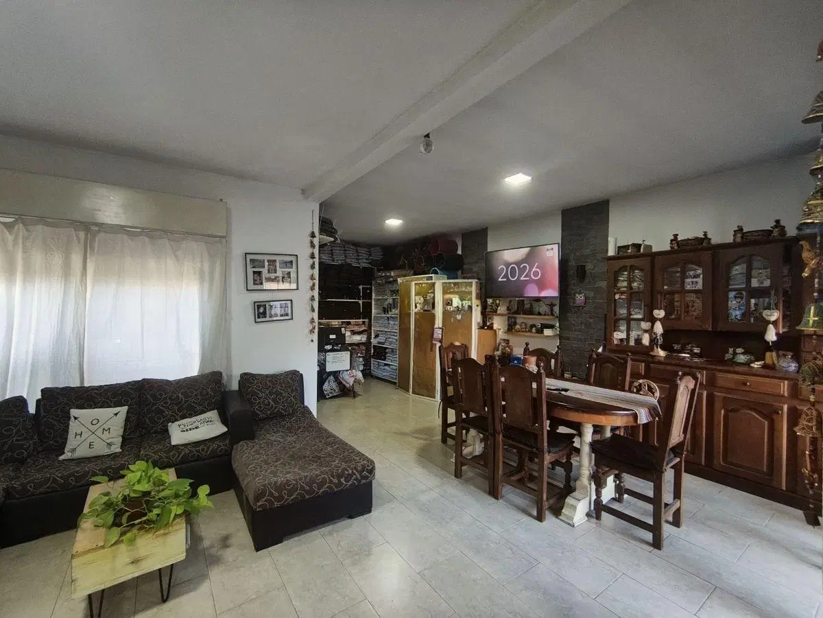 VENTA CASA 4 AMBIENTES CON PARQUE Y PILETA EN HUDSON BERAZATEGUI 3