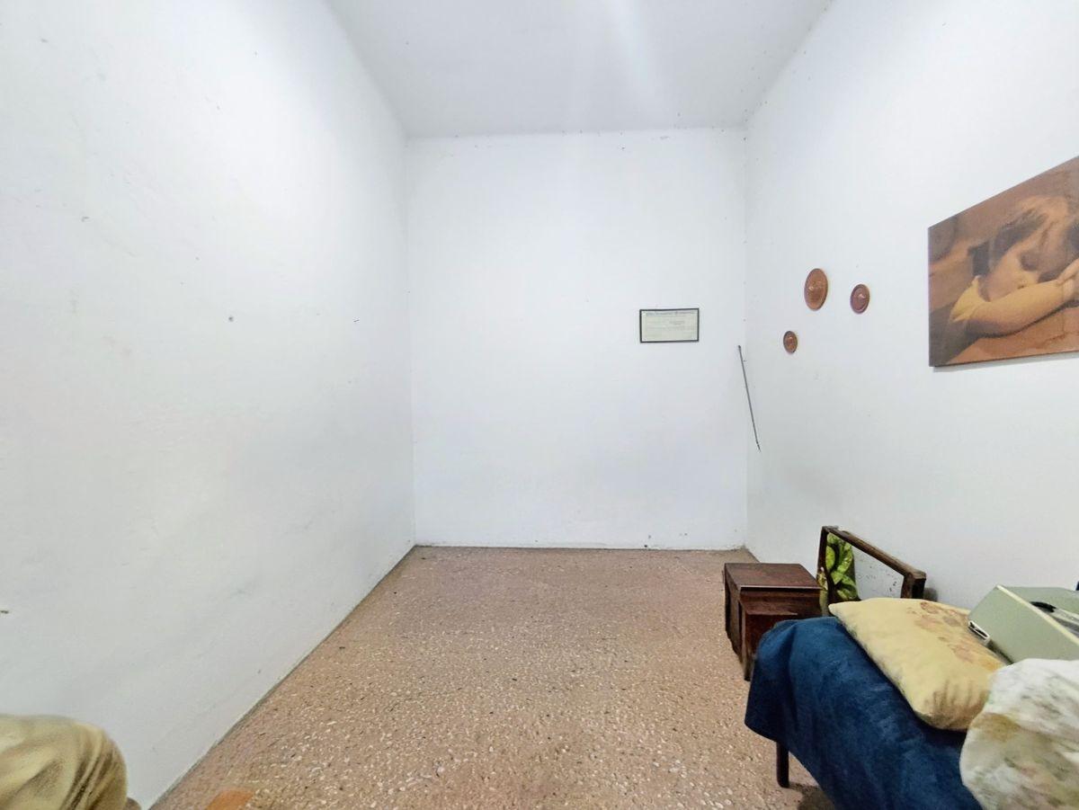 VENTA CASA 4 AMBIENTES A RECICLAR EN BERAZATEGUI CENTRO- IDEAL INVERSOR