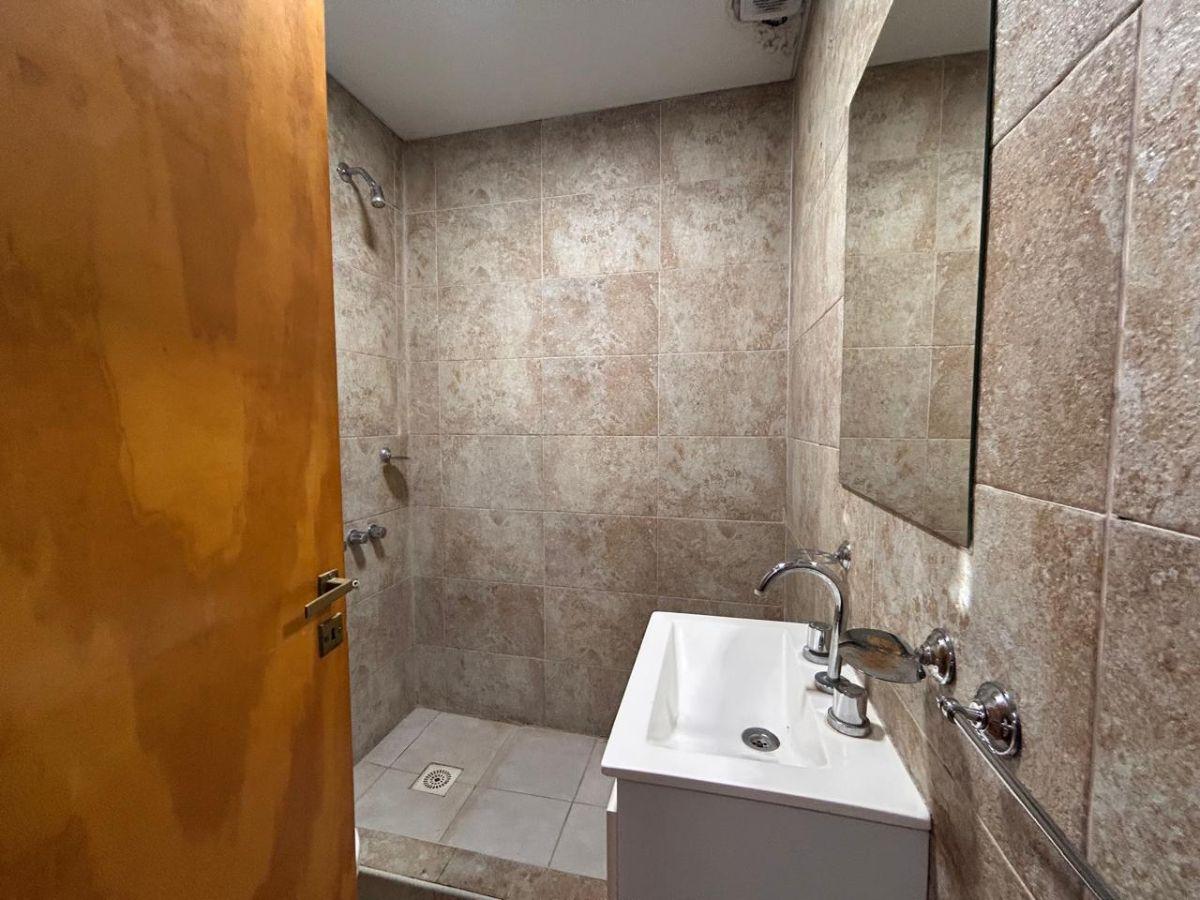 Foto de ALQUILER DEPARTAMENTO 2 AMBIENTES CON BALCON BERAZATEGUI, imagen 5