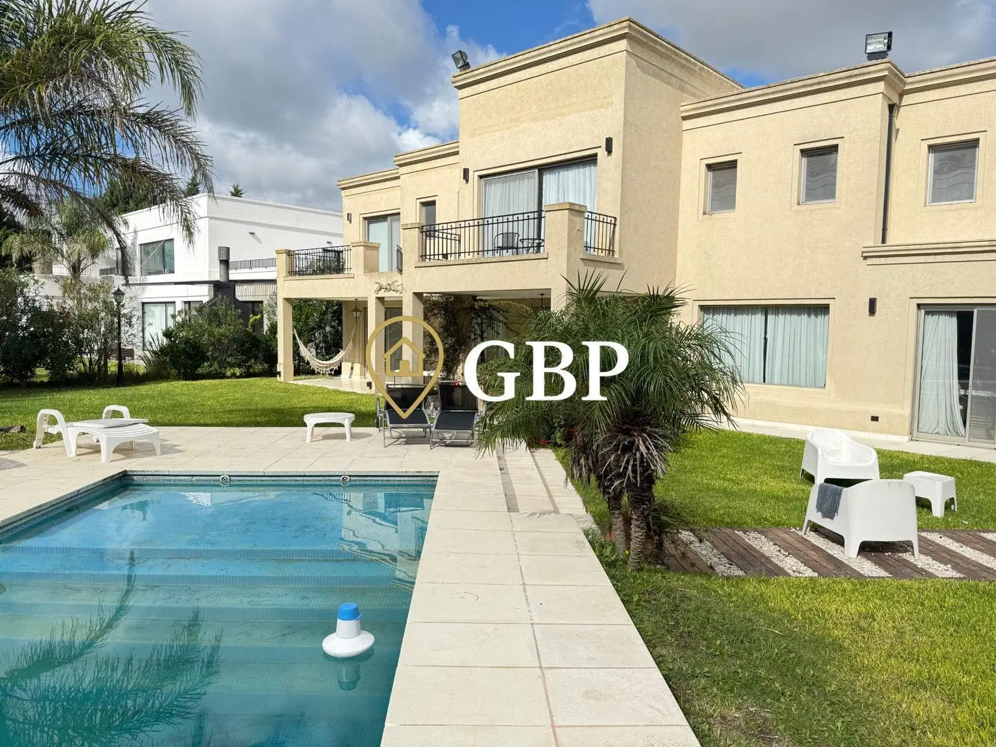 Casa en alquiler anual en Canning Barrio Malibu 2
