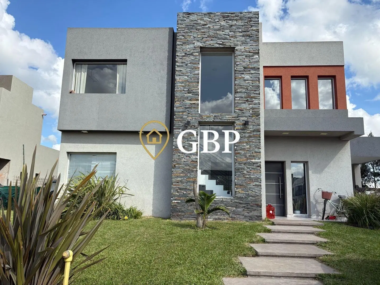 Casa en alquiler anual en Canning Barrio Cruz del Sur 5