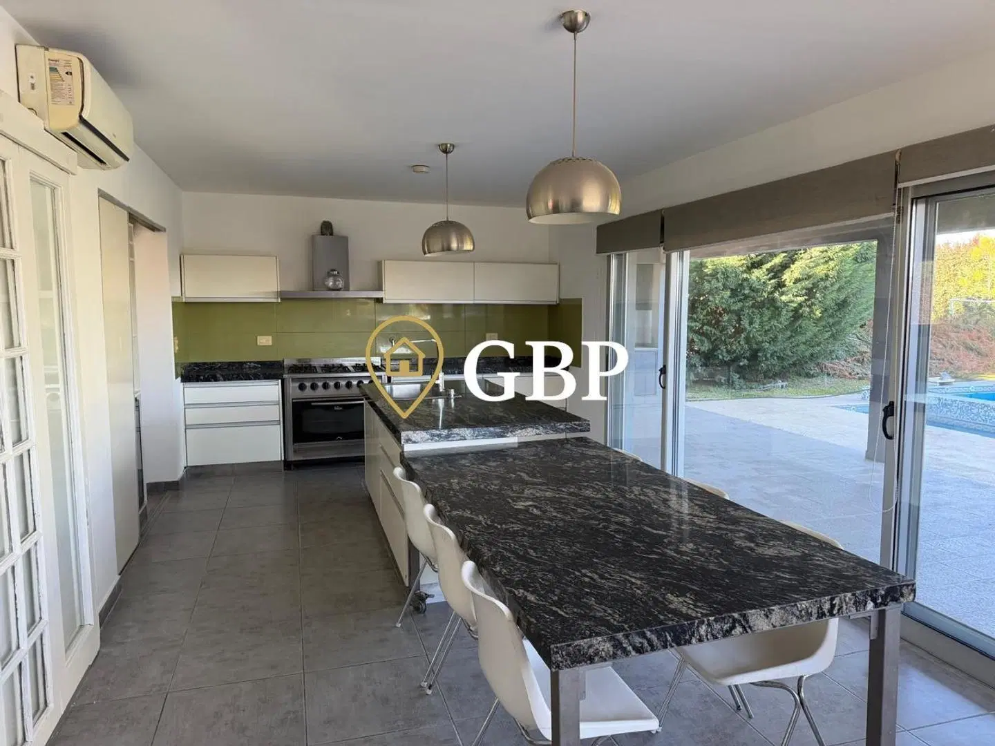 Casa en venta barrio Cruz del Sur 4