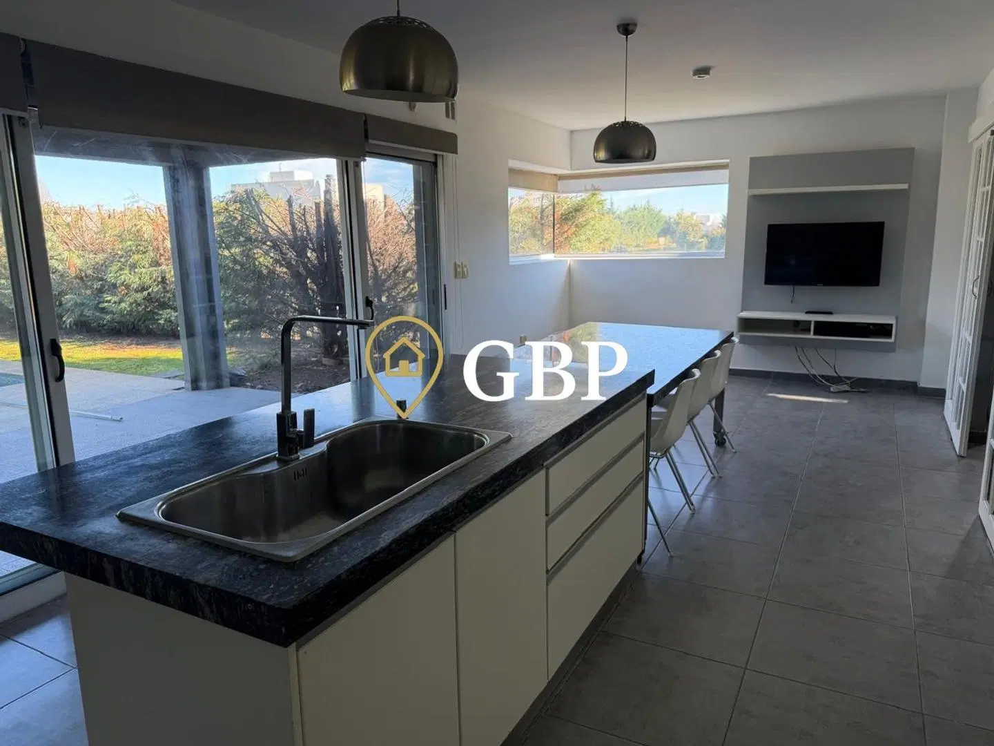 Casa en venta barrio Cruz del Sur 8
