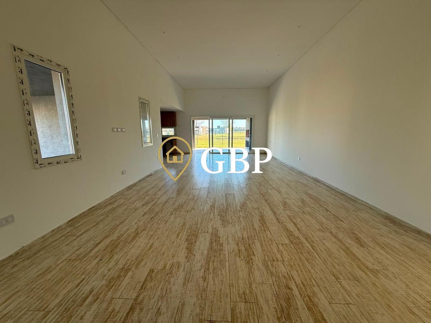 Foto de Casa en alquiler - El Deslinde Barrio San Simon con Pileta, imagen 1