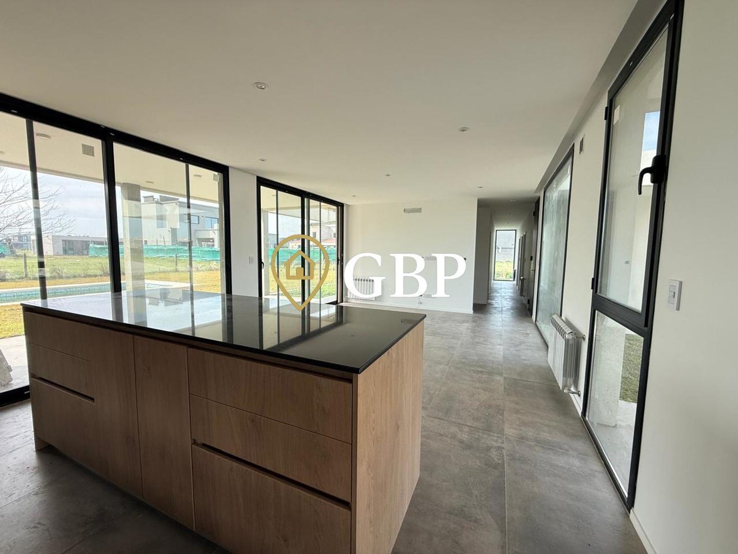 Foto de Casa en venta en Canning en Barrio La Magdalena, imagen 1