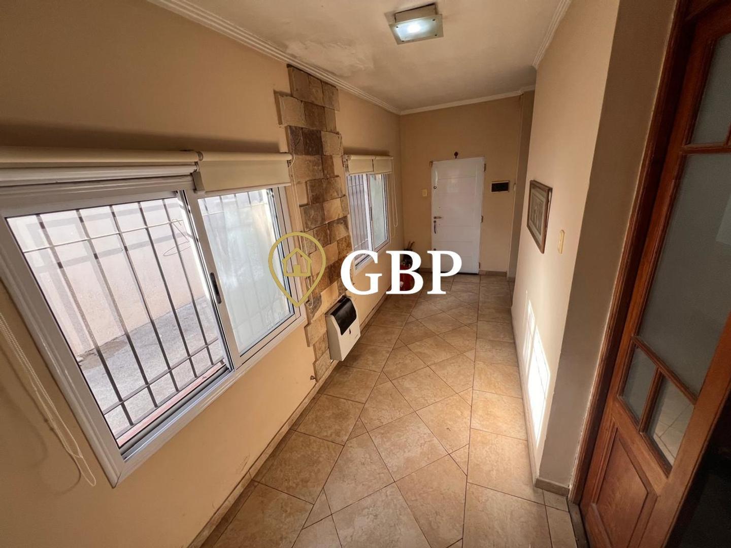 Foto de Casa en venta en Lomas de Zamora, imagen 2