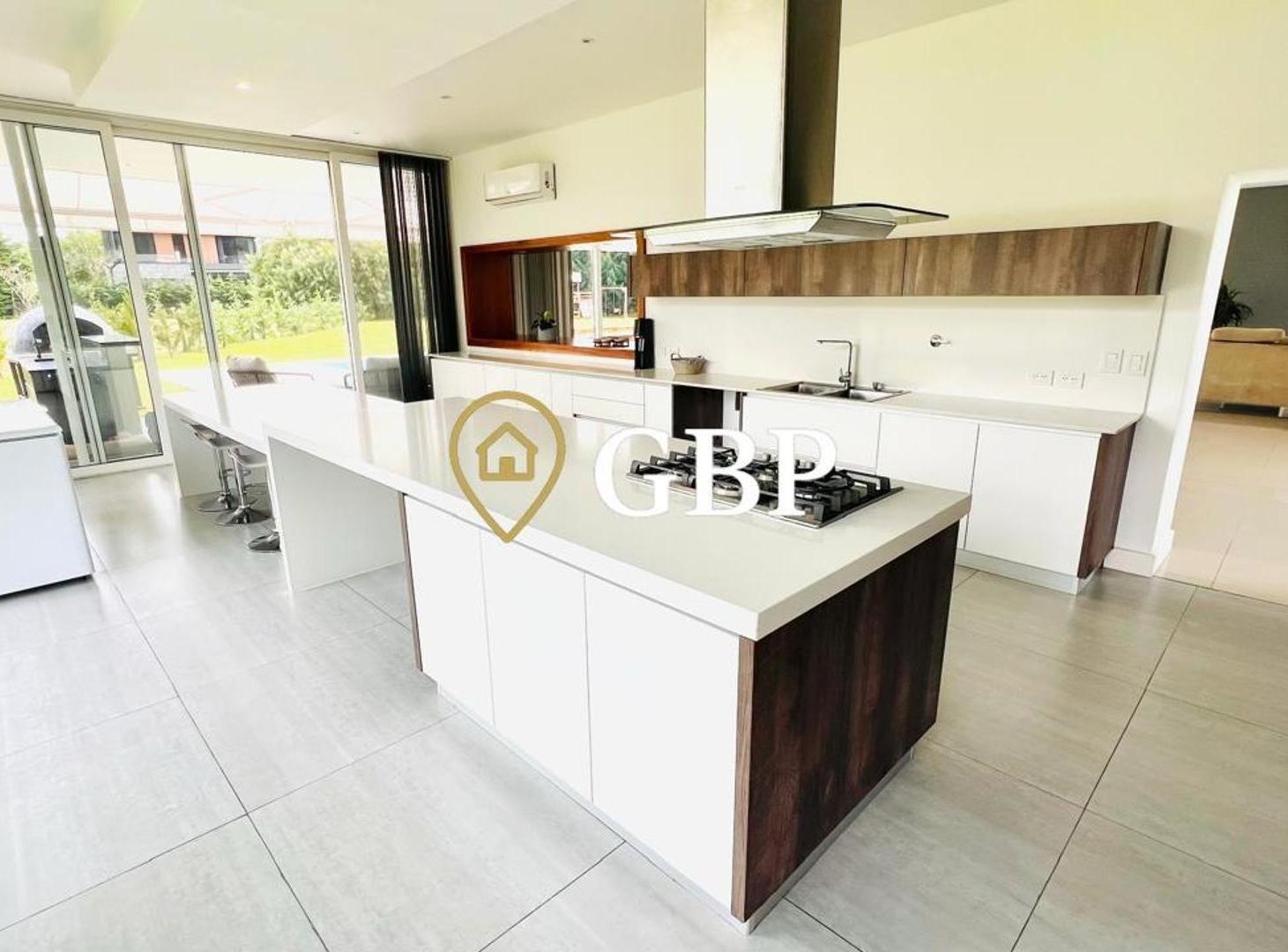 Foto de Casa en Venta en Country Valdevez Ezeiza, imagen 1