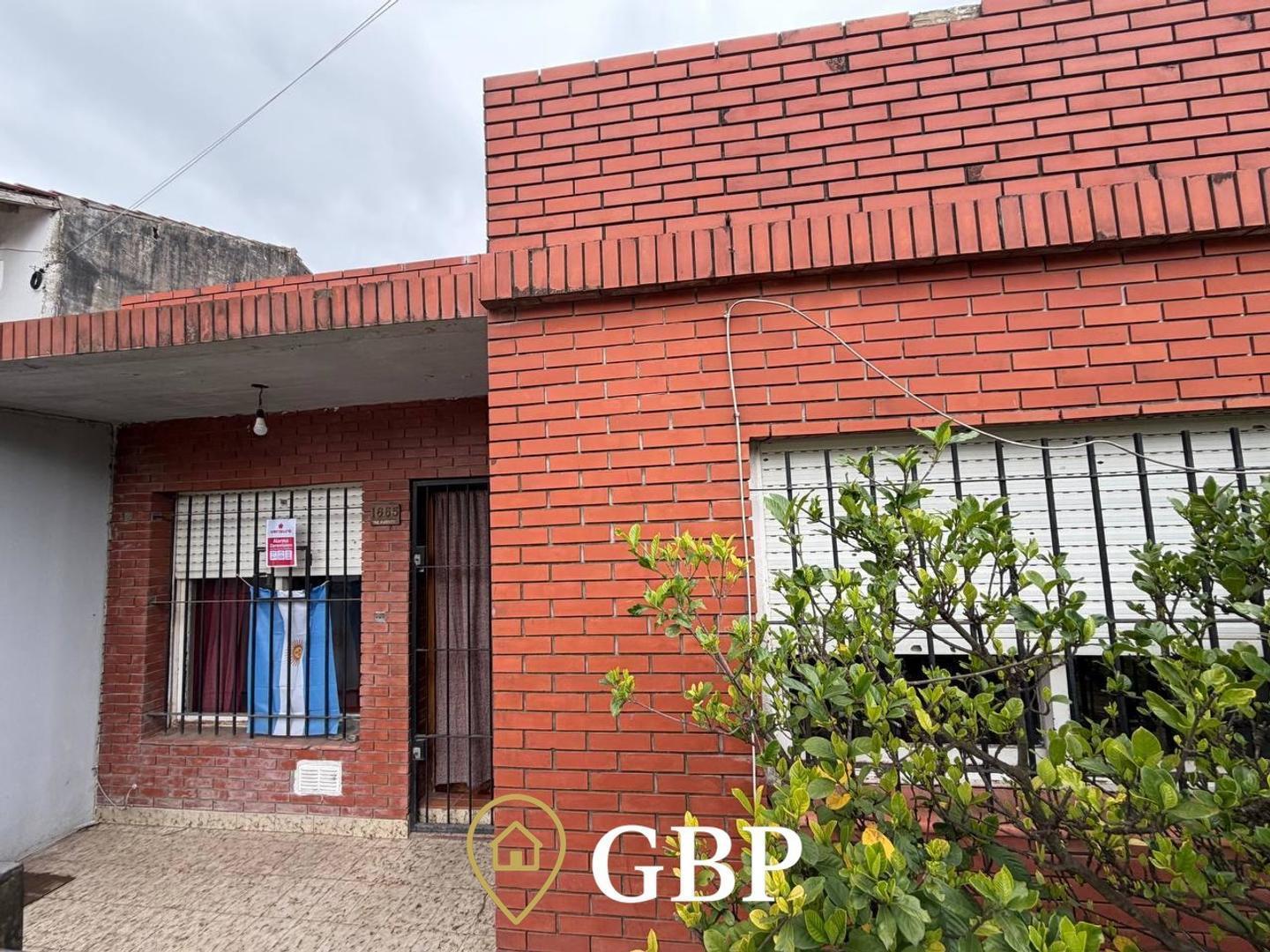 Foto de CASA EN VENTA EN MONTE GRANDE - APTO CREDITO HIPOTECARIO, imagen 1