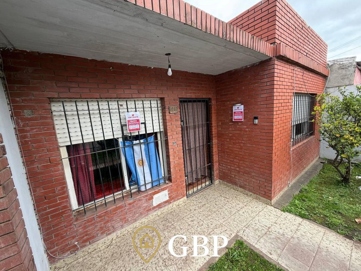 Foto de CASA EN VENTA EN MONTE GRANDE - APTO CREDITO HIPOTECARIO, imagen 2