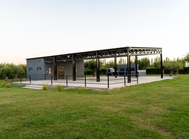 Quinta de 15.000m2 con salón de eventos listo para funcionar. 1